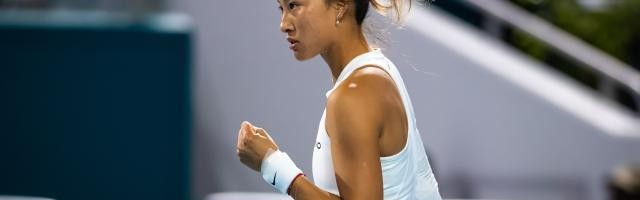 张奔斗：郑钦文有发球，就有胜利