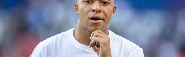 开云体育-8月就在眼前 姆巴佩即将获得一半忠诚奖金